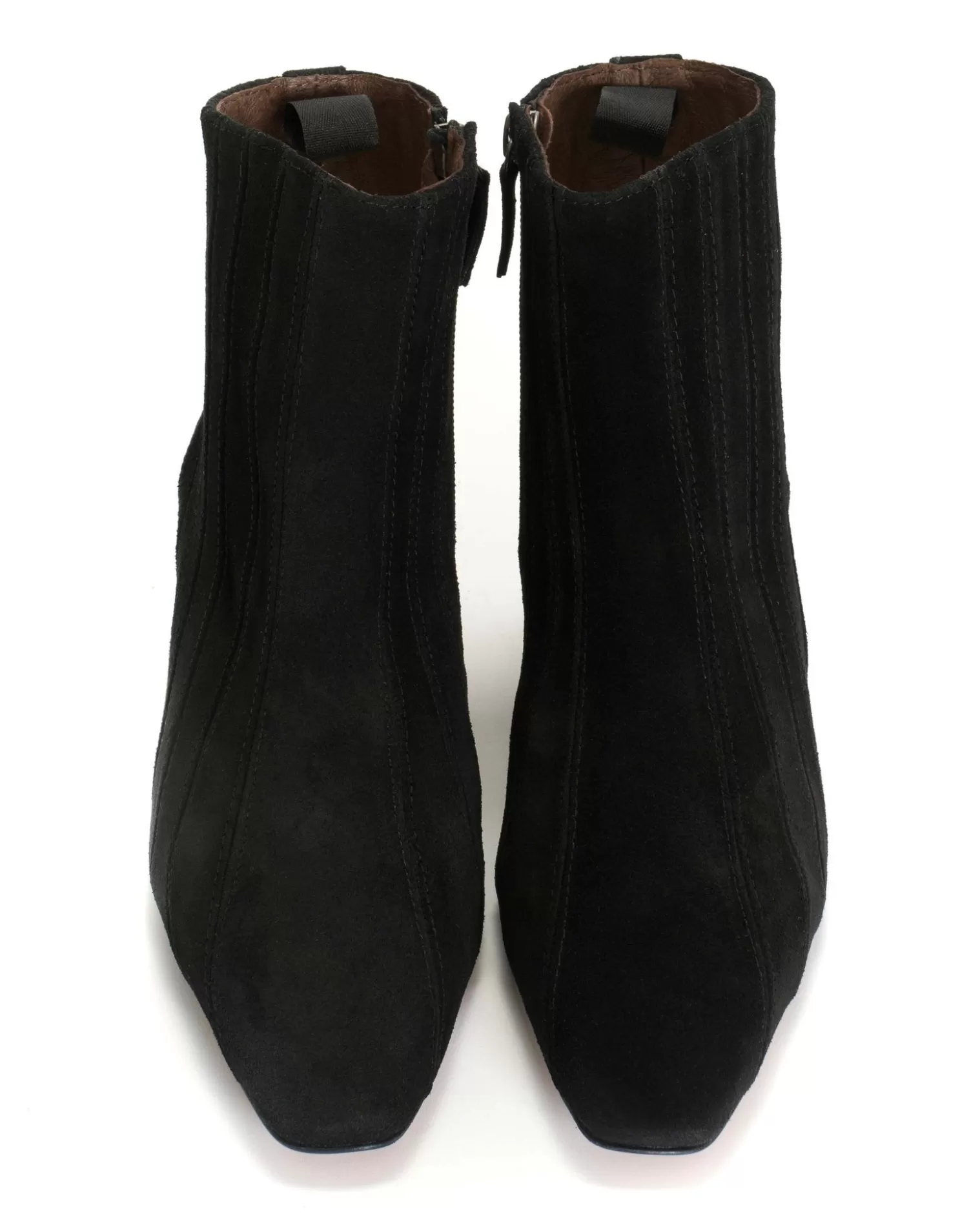 jelai_1.webp Discount Anonymous Copenhagen Jelai