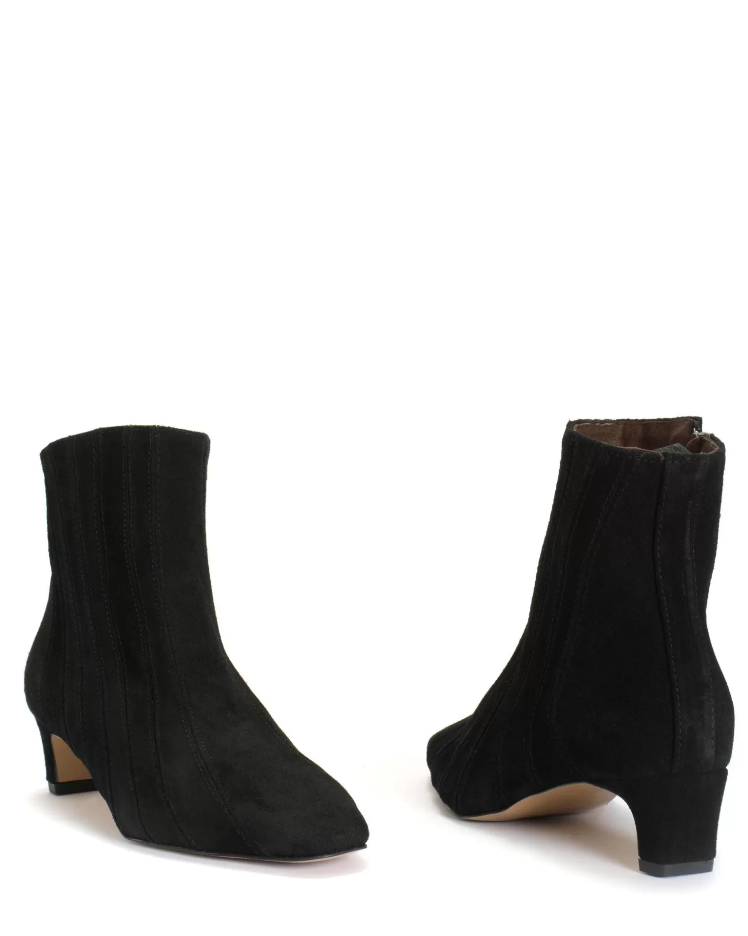 jelai_3.webp Discount Anonymous Copenhagen Jelai