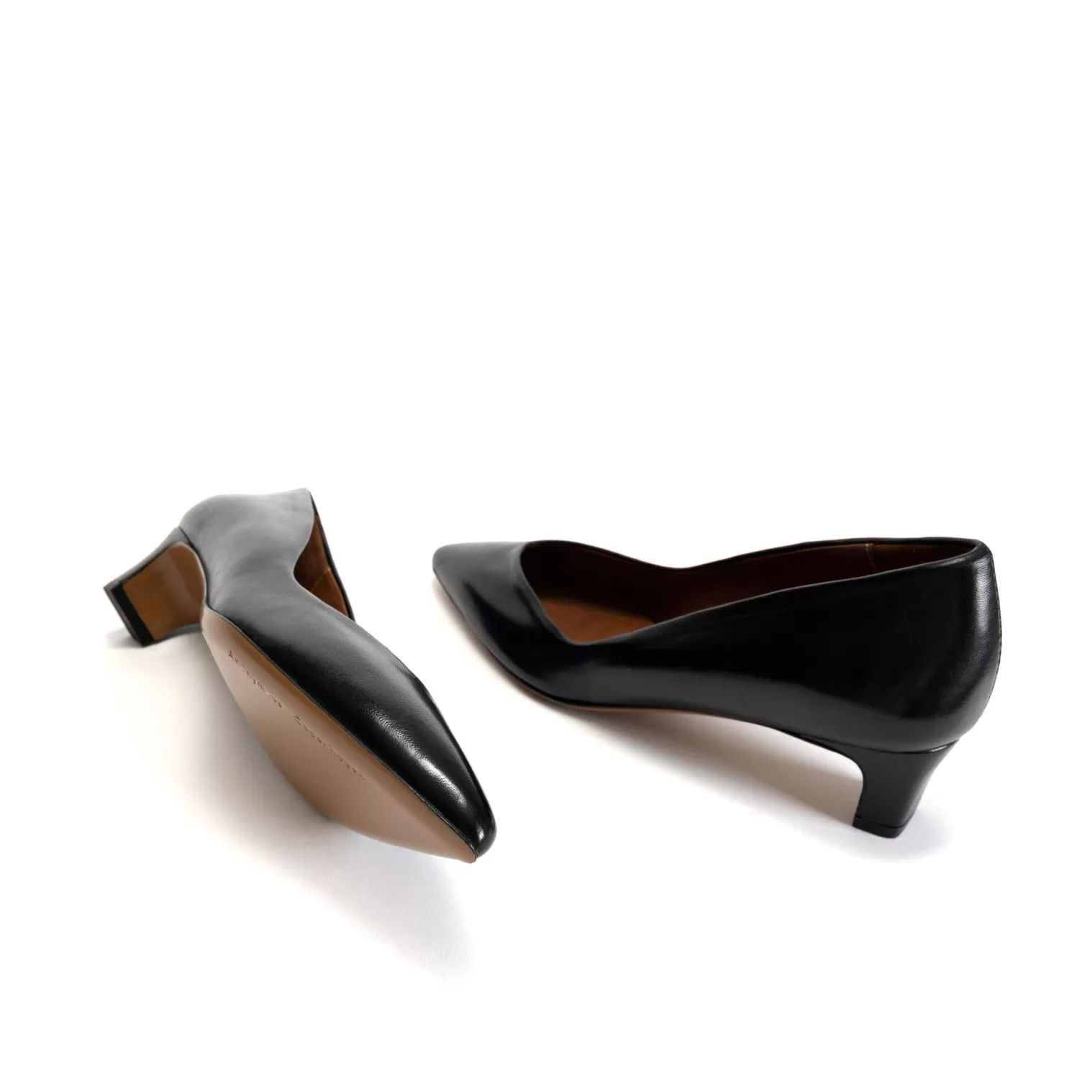 trini_40_4-21.webp Cheap Anonymous Copenhagen Trini 40